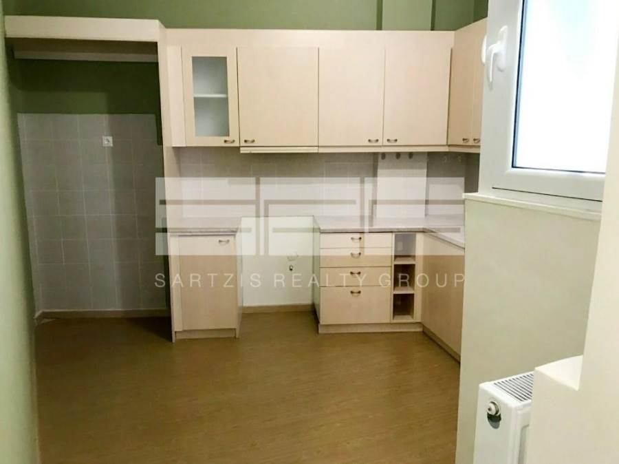(For Rent) Residential Floor Apartment || Piraias/Nikaia - 70 Sq.m, 2 Bedrooms, 680€ 