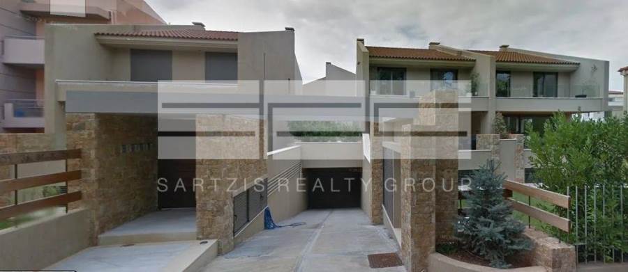 (For Sale) Residential Maisonette || Athens North/Nea Erithraia - 330 Sq.m, 5 Bedrooms, 670.000€ 